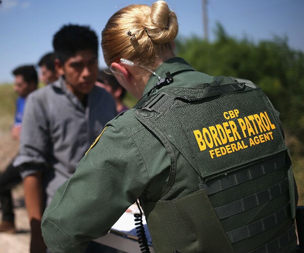 'Dysfunctional' System Allows 1M Illegals to Ignore Deportation Orders