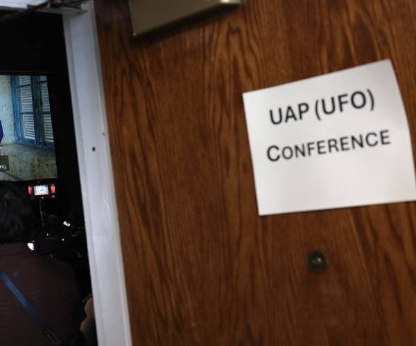 Loeb to Newsmax: UFO Releases May Come in Waves