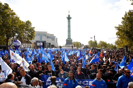 French Police Officers Hold "anger March" over Pay, Suicides