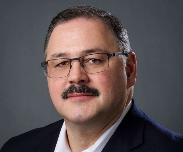 Barnes & Noble Ousts Its CEO After Less Than a Year on the Job