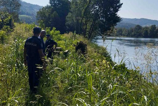11th Victim Found After Boat Carrying Migrants Capsized on River on Serbia-Bosnia Border