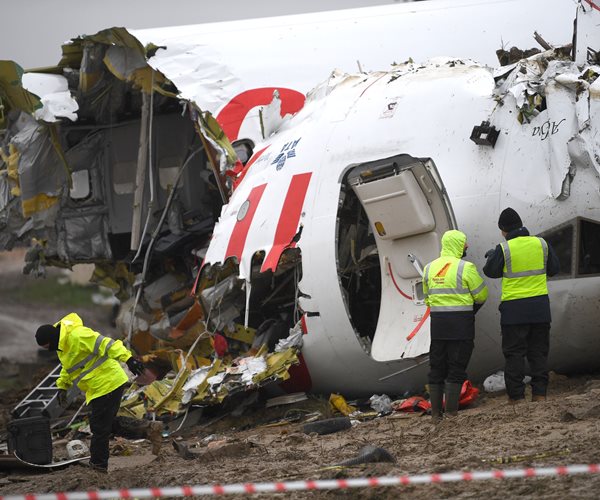 Passengers: Crumpled Plane Landed Very Fast in Istanbul