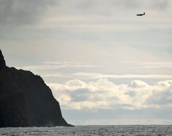 Dutch Treasure Hunter Searches for 800 Barrels of Gold on Robinson Crusoe Island