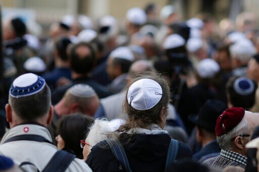 Survey: About 1 in 4 Europeans Hold Anti-Semitic Beliefs