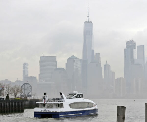 NYC Commuters Turn to Water Shuttles, Delays Follow