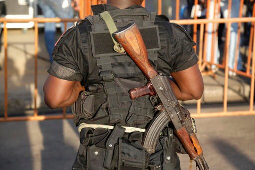 Troops Surround site as Ivory Coast Negotiates Mutiny Deal