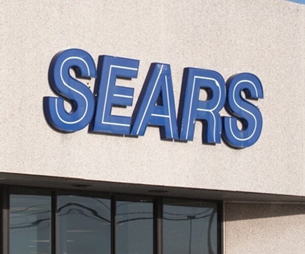 Sears Bond Rally Casts Doubt on Debt Cut Plans, Lampert Says 