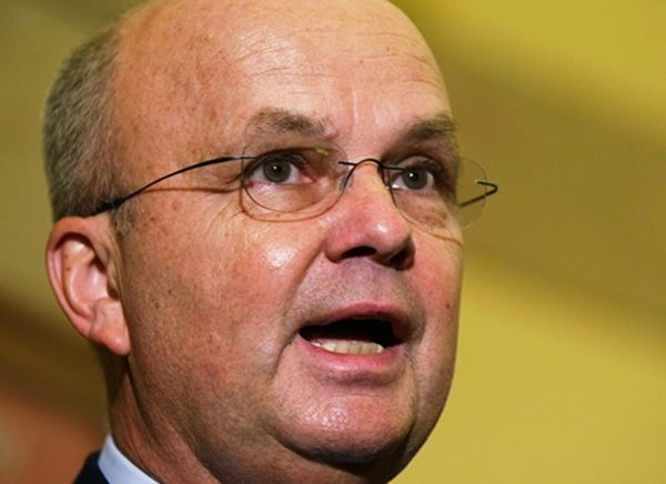 Russia Needed Help Targeting US Voters, Two Ex-CIA Chiefs Say