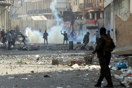 Iraqi Officials: 1 Protester Dead amid Ongoing Clashes