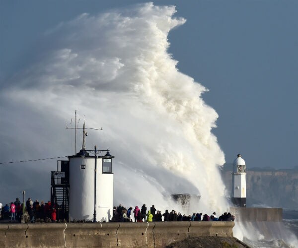 Ophelia Batters UK After Pummeling Ireland, Leaves 3 Dead