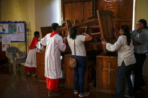 Nicaragua Hunger Strikers Evacuated from Church, End Protest