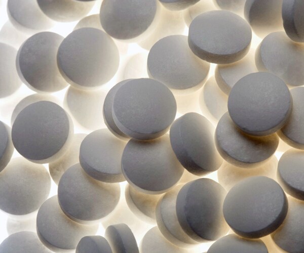 Pain Killers, Heart Attacks Linked in NSAIDs Study