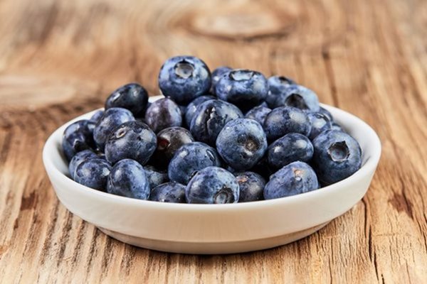 Blueberries: A Natural Weapon to Treat Alzheimer's, Heart Disease, and Cancer