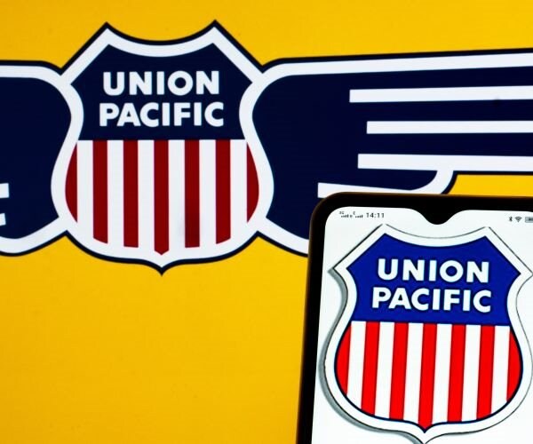 Union Pacific Warns of Higher Fuel Costs, Worker Shortages