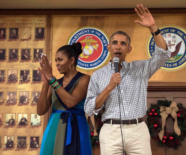 From Obama, a Final Christmas Tribute to the Troops He's Led