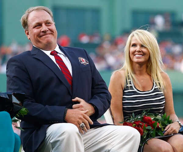 Curt Schilling Talks of Running Against Elizabeth Warren for Senate