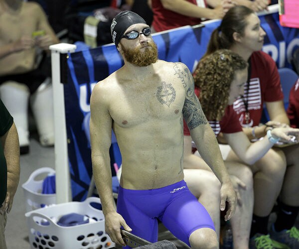 Blinded Veteran Rejects 'Victim Mentality,' Turns Swim Champ