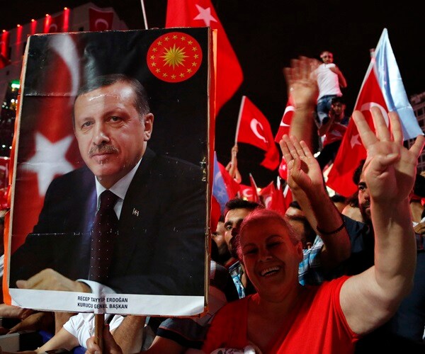 Turkey's Erdogan Declares 3-Month State of Emergency