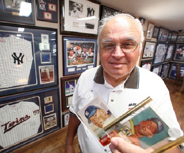 Mickey Mantle Baseball Card From 1952 Sells for $2.88 Million