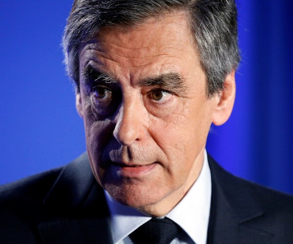 Francois Fillon Won't Drop Bid for French Presidency Despite Scandal
