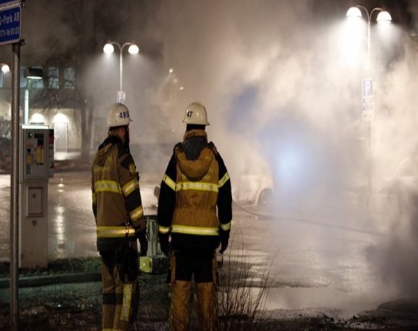 Was Trump Right? Riots Erupt in Stockholm Immigrant Neighborhood 