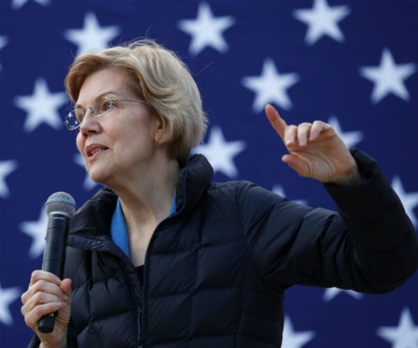sen. elizabeth warren speaking on the campaign trail