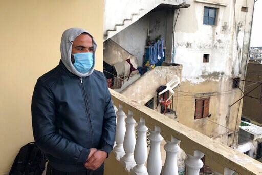 As Economy Collapses, Some Young Lebanese Turn to Militancy