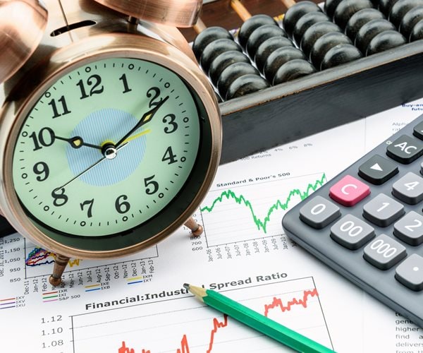 Blue Owl Curbs Withdrawals; Asset Manager Shares Slide