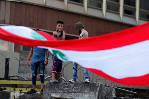 Lebanon Currency in Free-fall amid Political Impasse