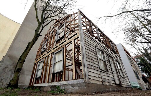 Rosa Parks' Home Displayed in Italy as US Race Tensions Rise