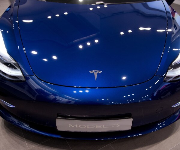 Tesla Investors, Don't Expect a Dividend Any Time Soon
