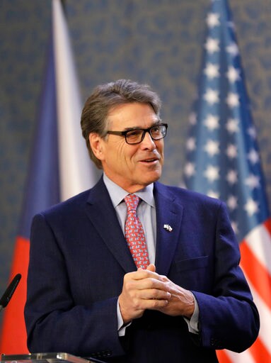 US Energy Secretary In Prague to Lobby for Nuclear Industry