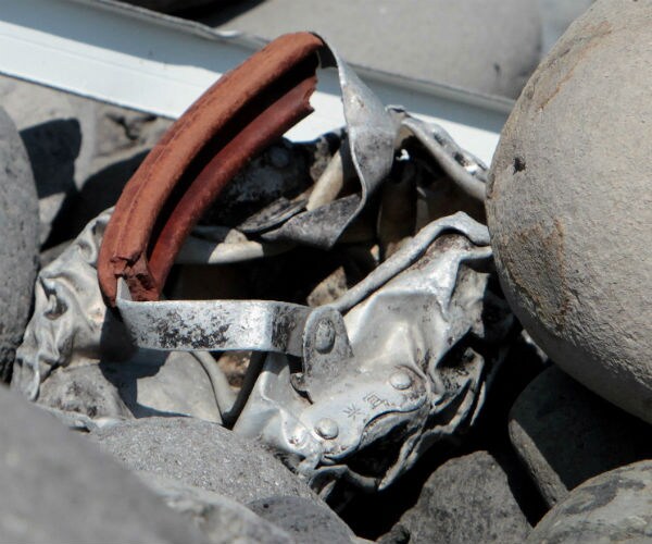 New Debris Found on Island Not Part of MH370