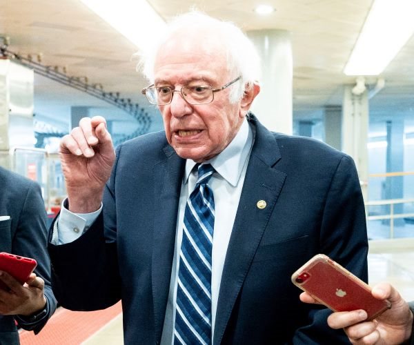 Lawmakers Urge Biden to Guarantee Rail Sick Leave