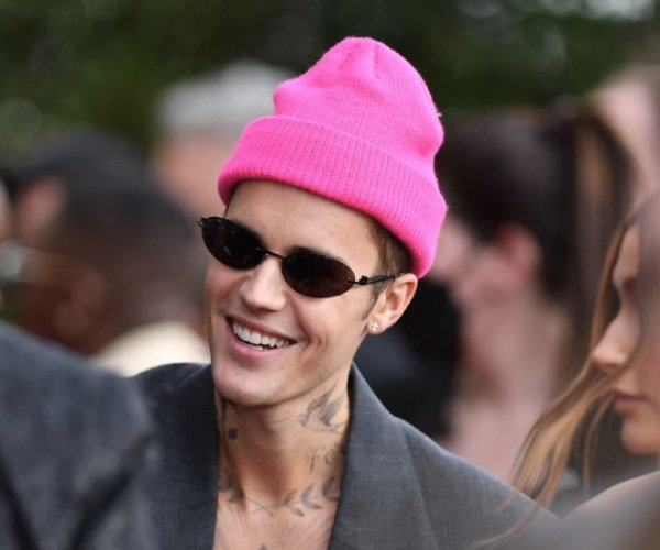 justin bieber arrives for the 2022 grammy awards