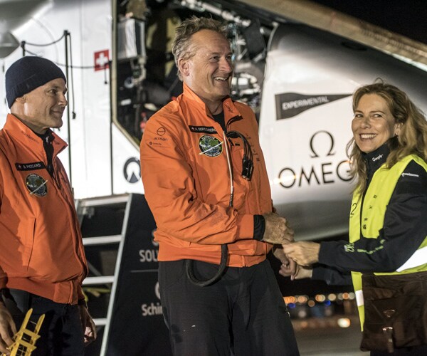 Solar Plane Lands in Dayton, OH During Sun-Powered Trip Around the Globe