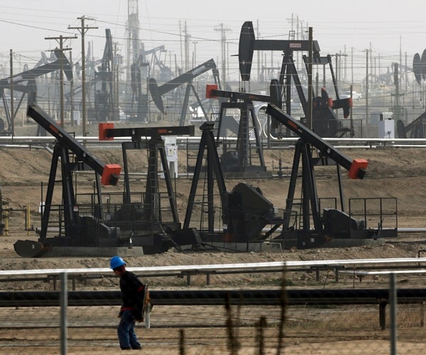 OPEC  Agrees to Third Oil Output Quota Hike Since Hormuz Closure
