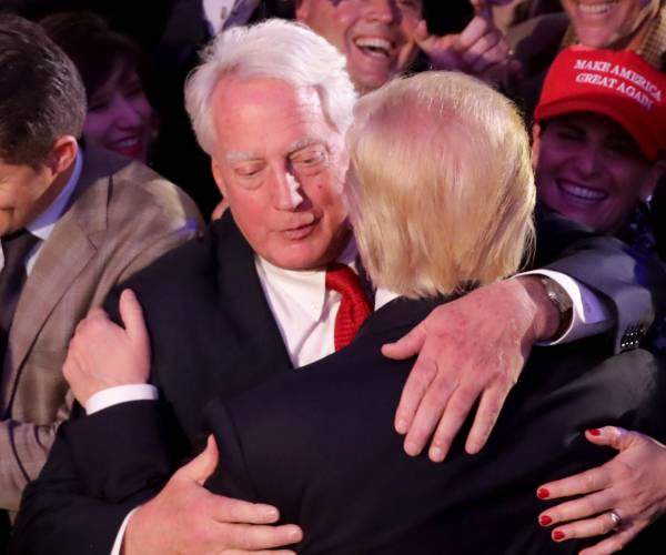 Biden, Harris Offer Trump Condolences on Robert's Passing