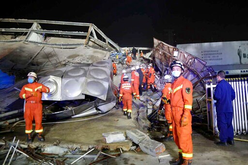 10 Dead, 23 Missing as Hotel in China Virus Fight Collapses