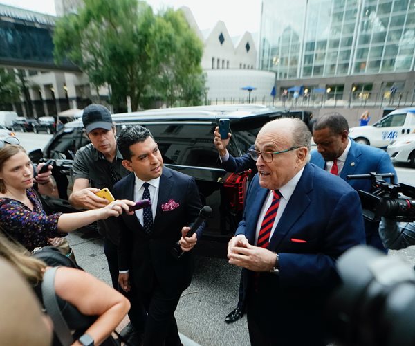 Giuliani Faces Grand Jury in Georgia 2020 Election Probe