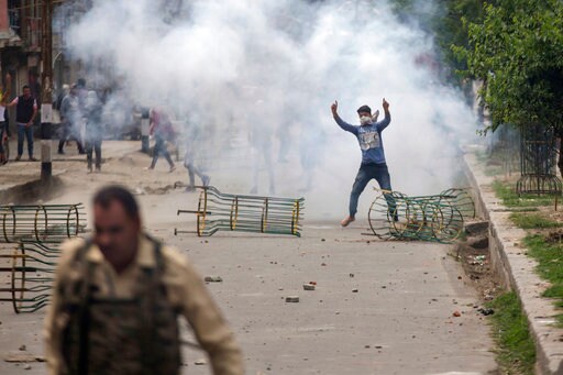 Deadly Violence Continues in Indian-held Kashmir, 7 Killed