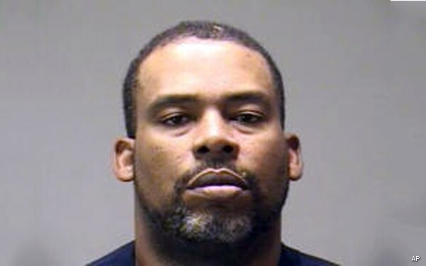 Dallas Shooting Leaves 4 Dead; Erbie Bowser, Ex-Mavs Dancer, a Suspect