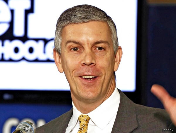 Teachers Union Calls for Education Secretary's Resignation