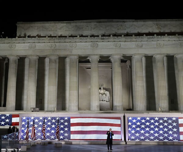 Trump Not the First to Celebrate Inauguration at Lincoln Memorial 