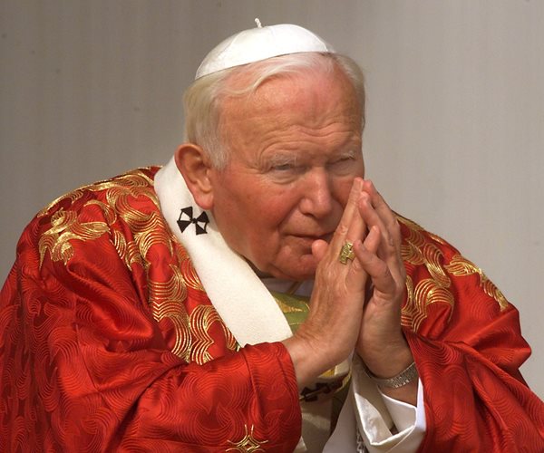 Retired Pope: Call St. John Paul II 'the Great'