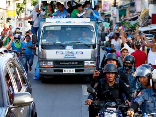 Philippine Campaign Ends in Panic as Trump-like Mayor Leads