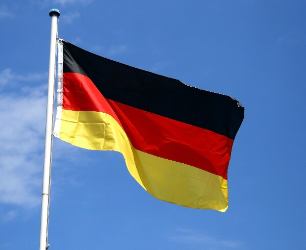 'Escalation Risk': Germany Urges Its Citizens to Leave Iran