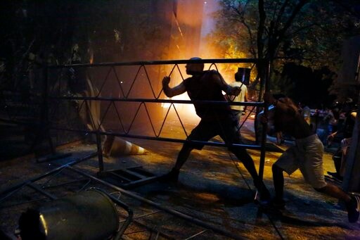 Clashes, Fire at Paraguay Congress after Re-election Vote