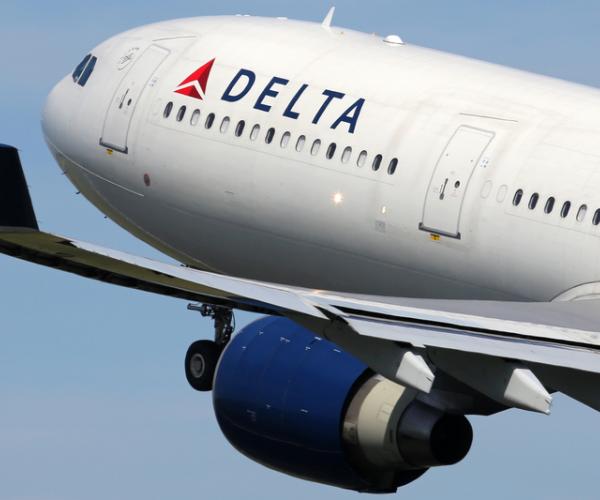 Delta Air Expects Daily Cash Burn of up to $14 Mln in Fourth Quarter