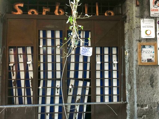 Famed Naples Pizzeria Latest Target of Bombs Linked to Mob